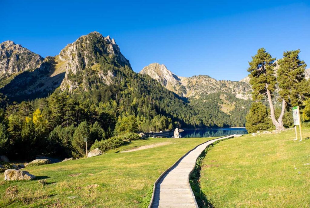 Terreno de alta montaña en Aigüestortes, Pirineo de Lleida