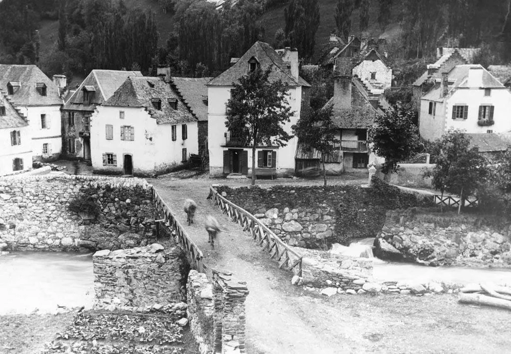 El puente sobre el Garona — referencia visual de patrimonio
