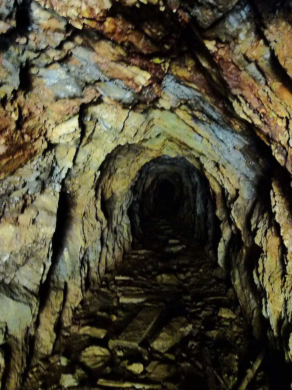 Minas de Arres: patrimonio minero sobre dos ruedas · foto 2
