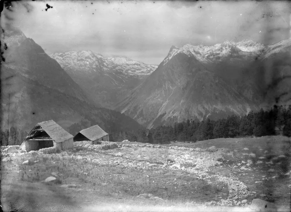 Cabanes de Prüedo — referencia visual de patrimonio