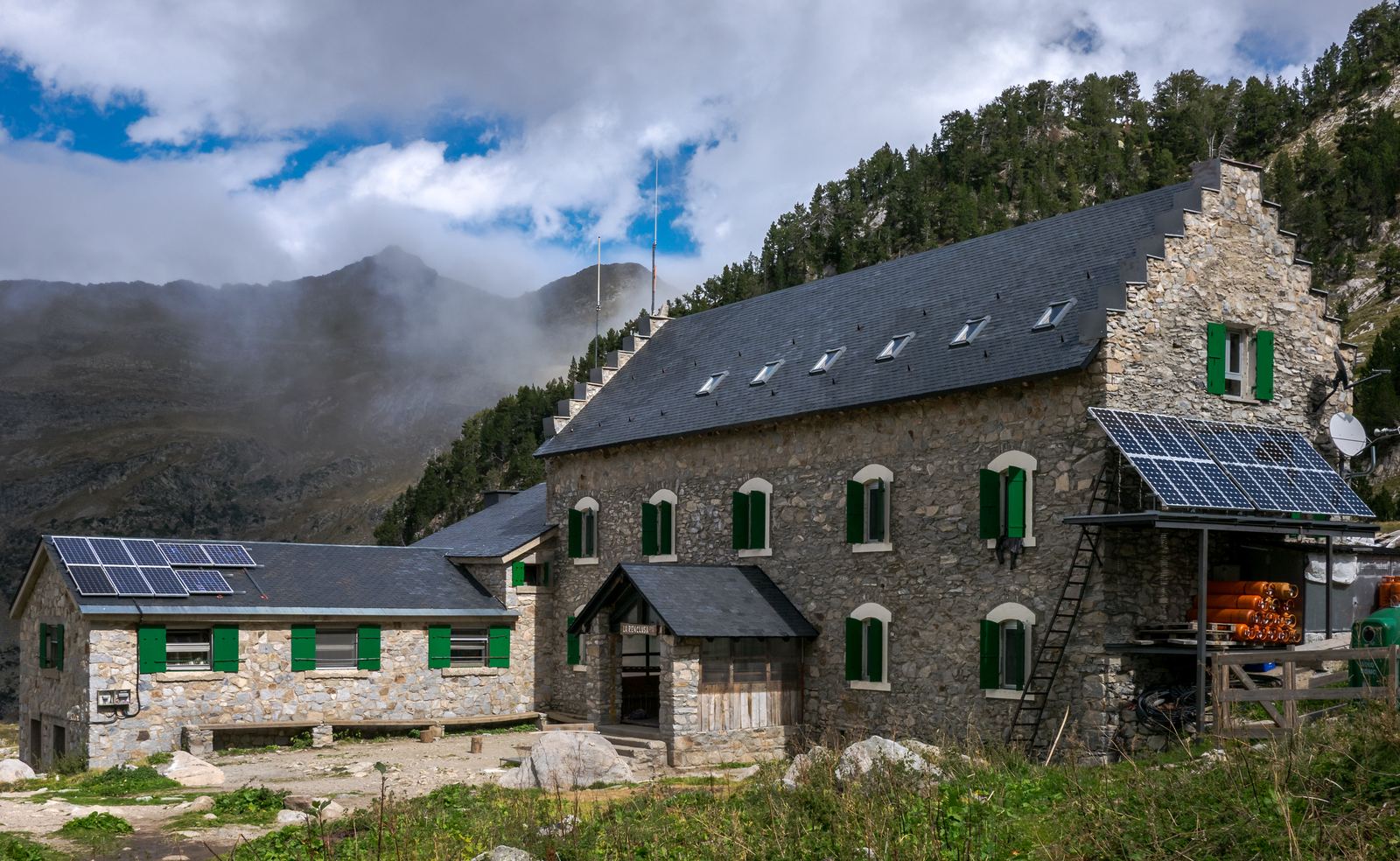 Refugio de la Renclusa, punto de partida de la ascensión al Aneto