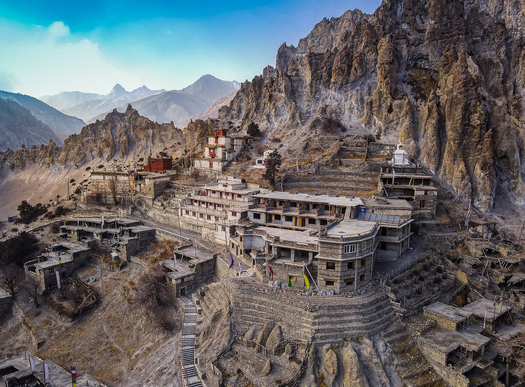 Manang y su monasterio