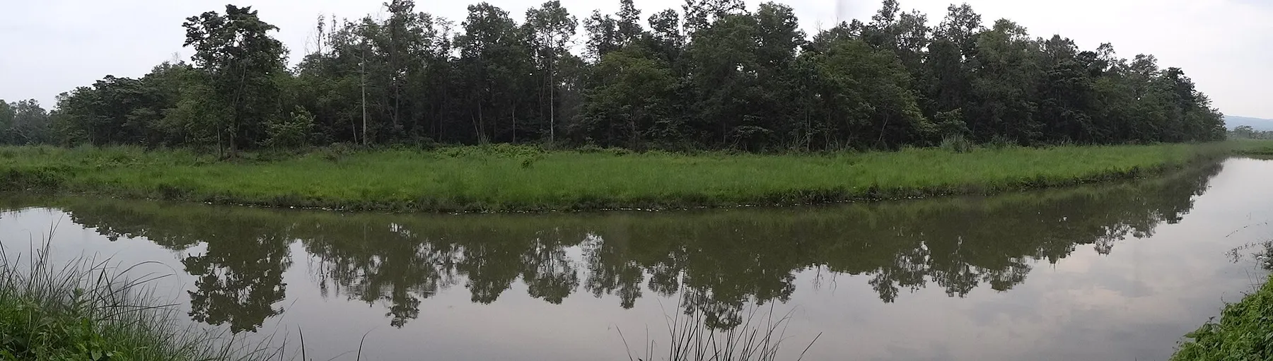 Chitwan a pie y en canoa