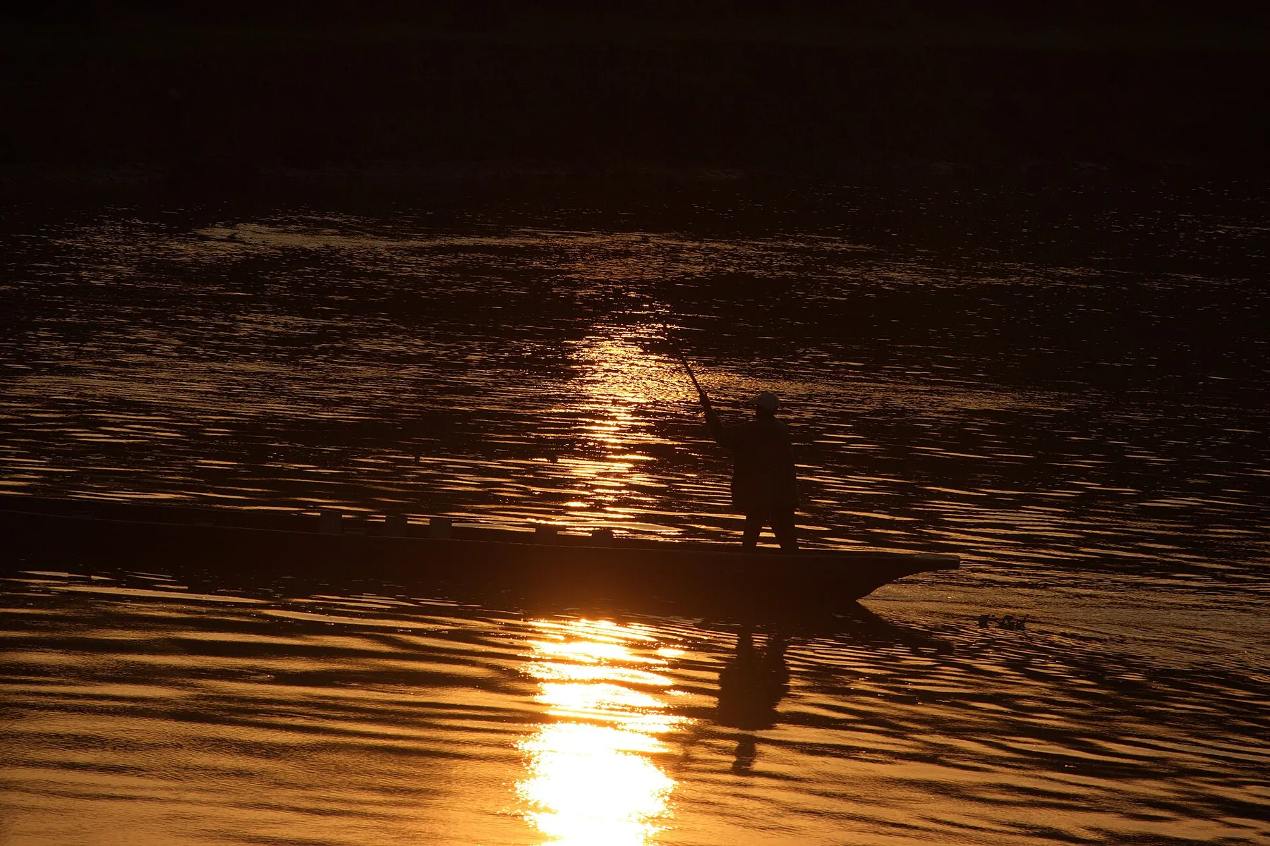 Chitwan en canoa y comunidades del Terai · momento 3