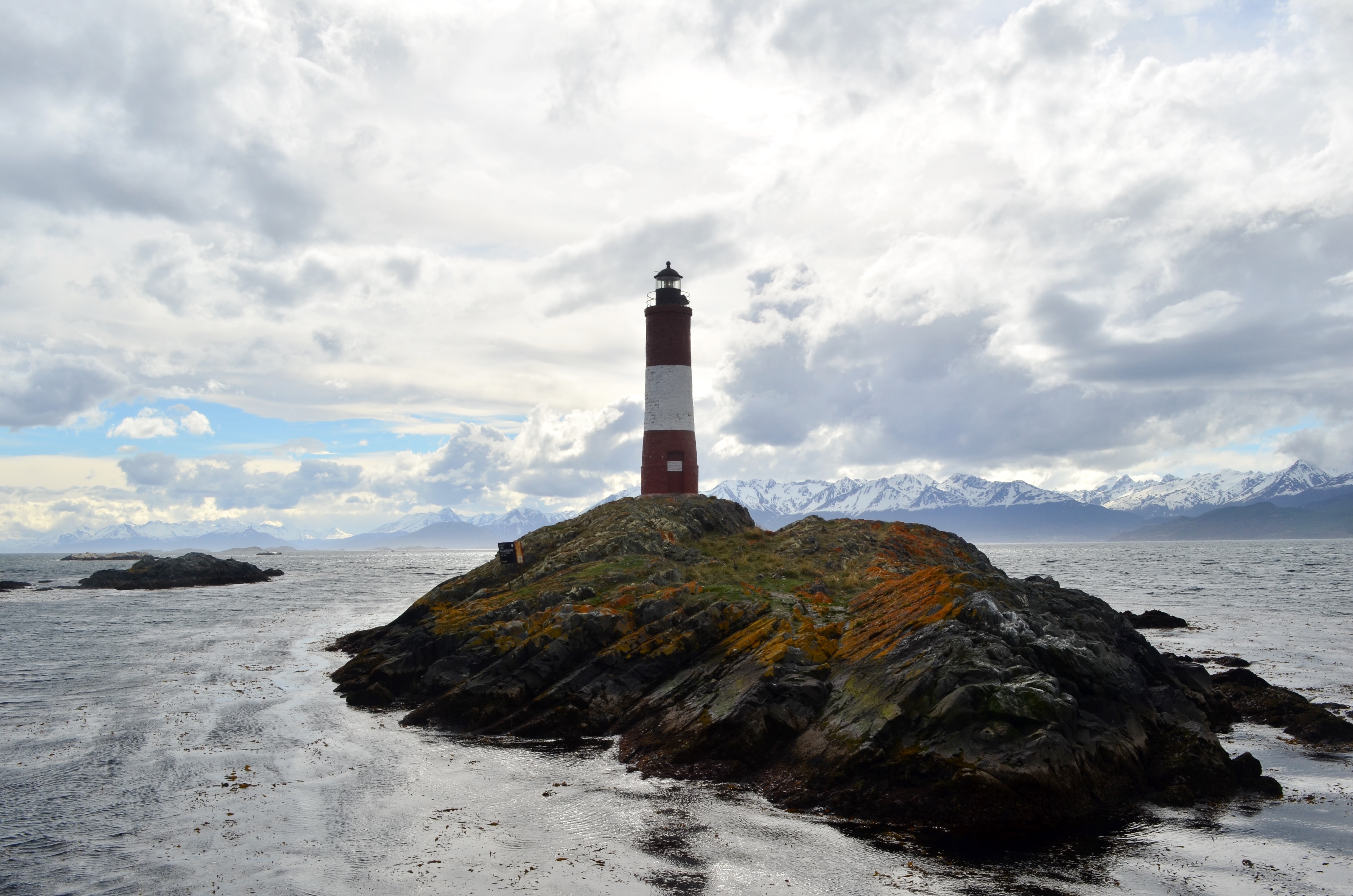 Faro Les Éclaireurs en el Canal Beagle, Tierra del Fuego, Argentina