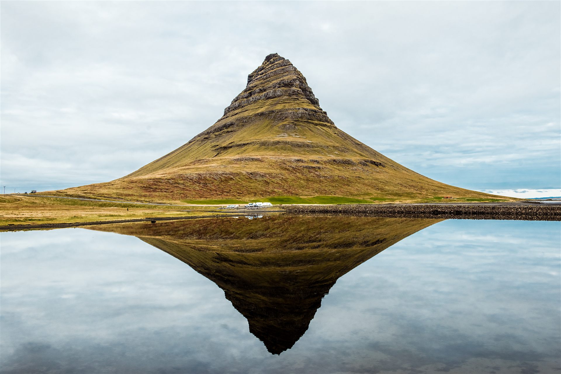 Snæfellsnes salvaje · costa, lava y auroras