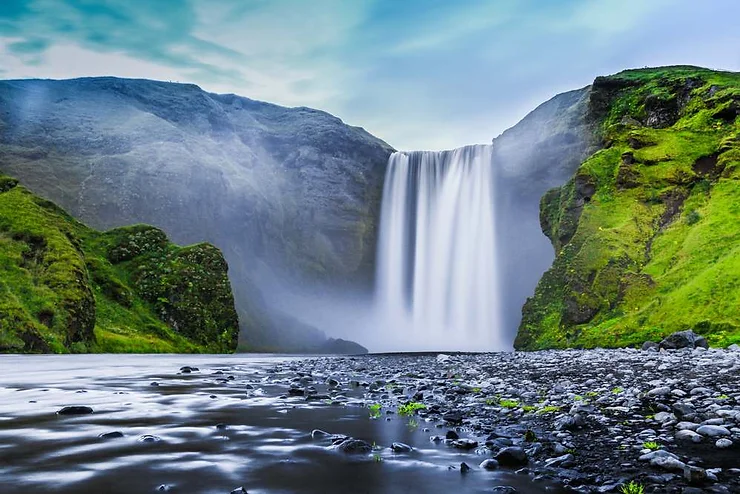Paisaje salvaje de Islandia durante la ruta