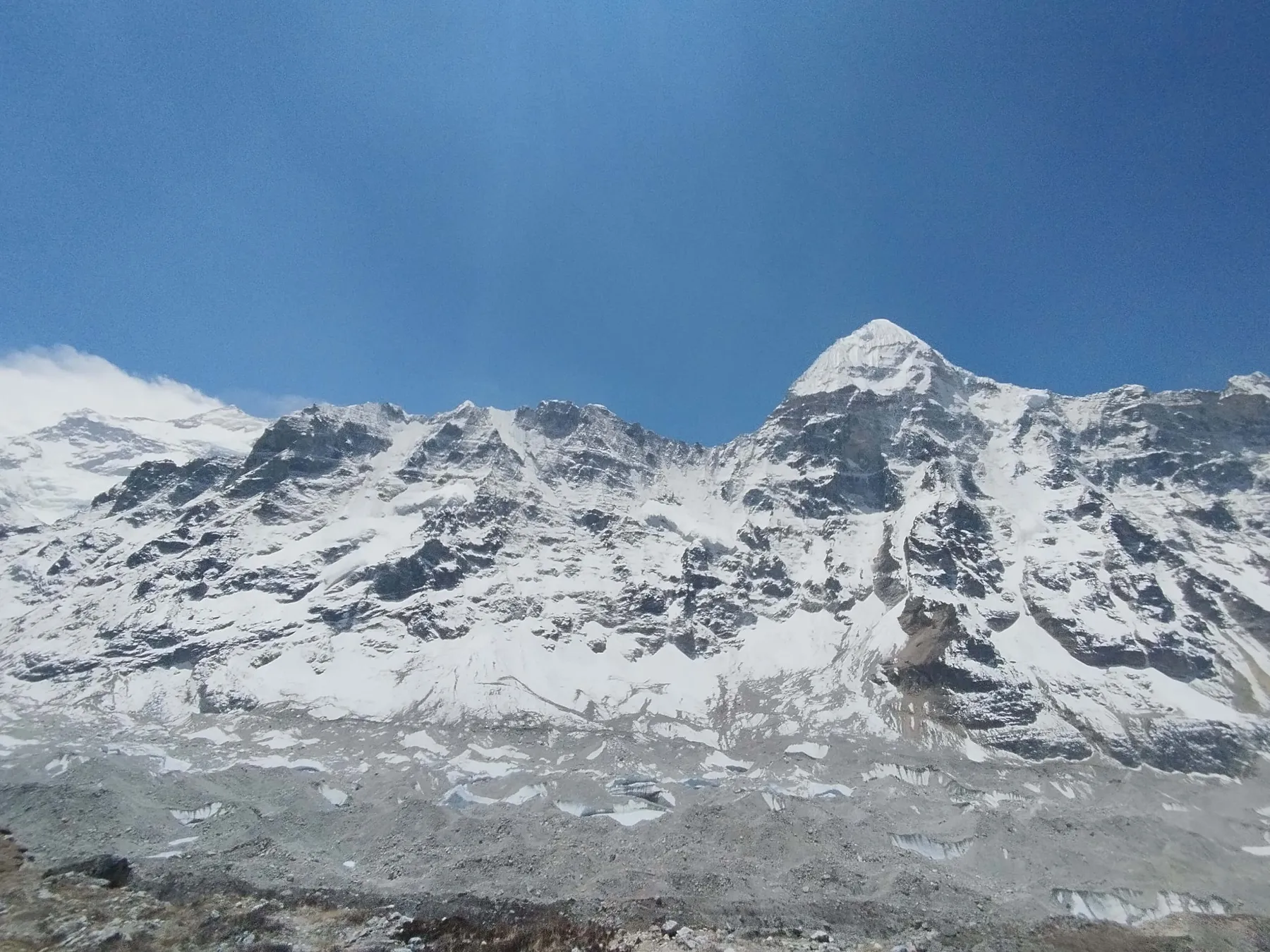 Hacia Lhonak (4.785 m)