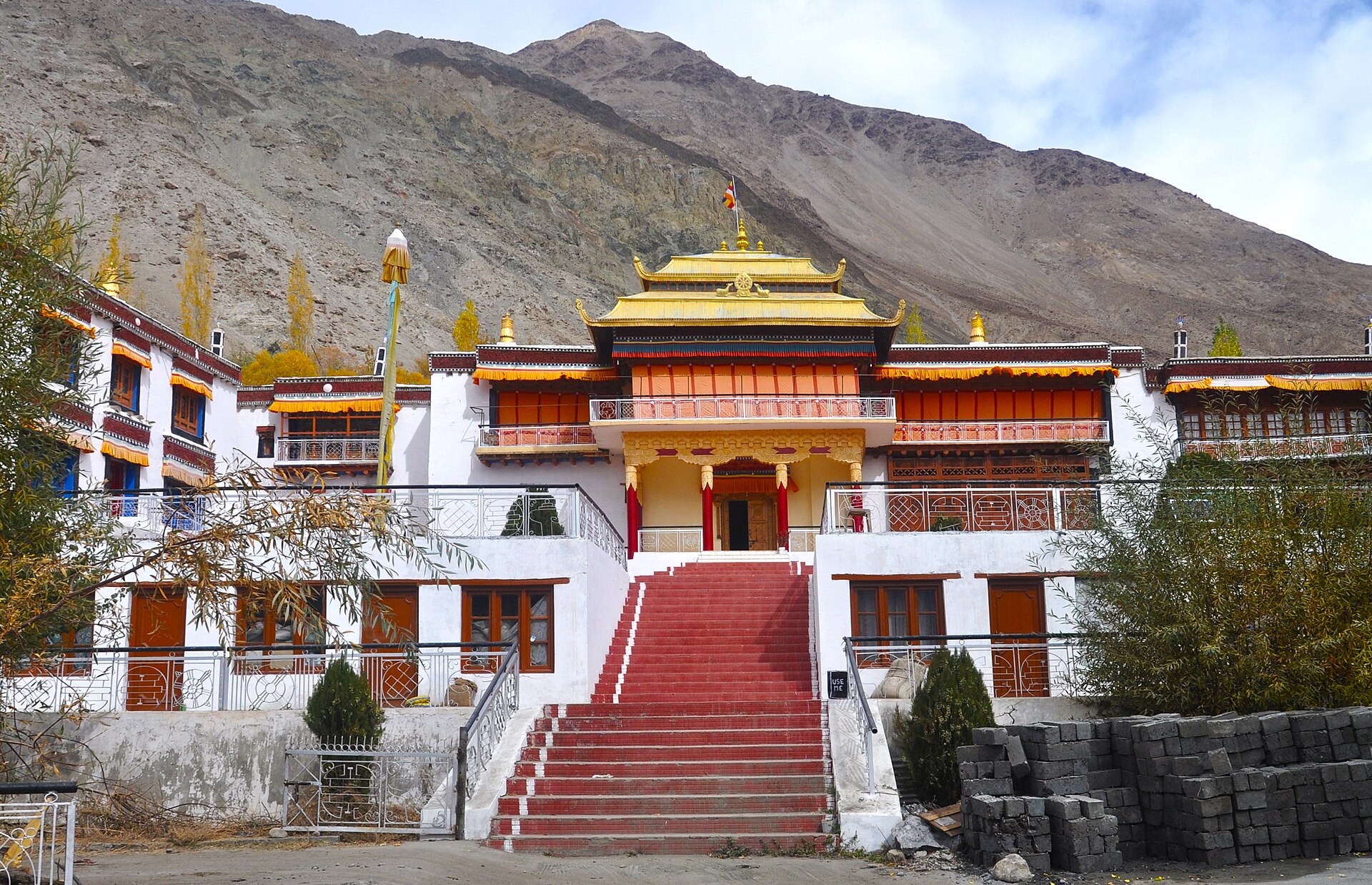 Monasterio en el circuito del Manaslu