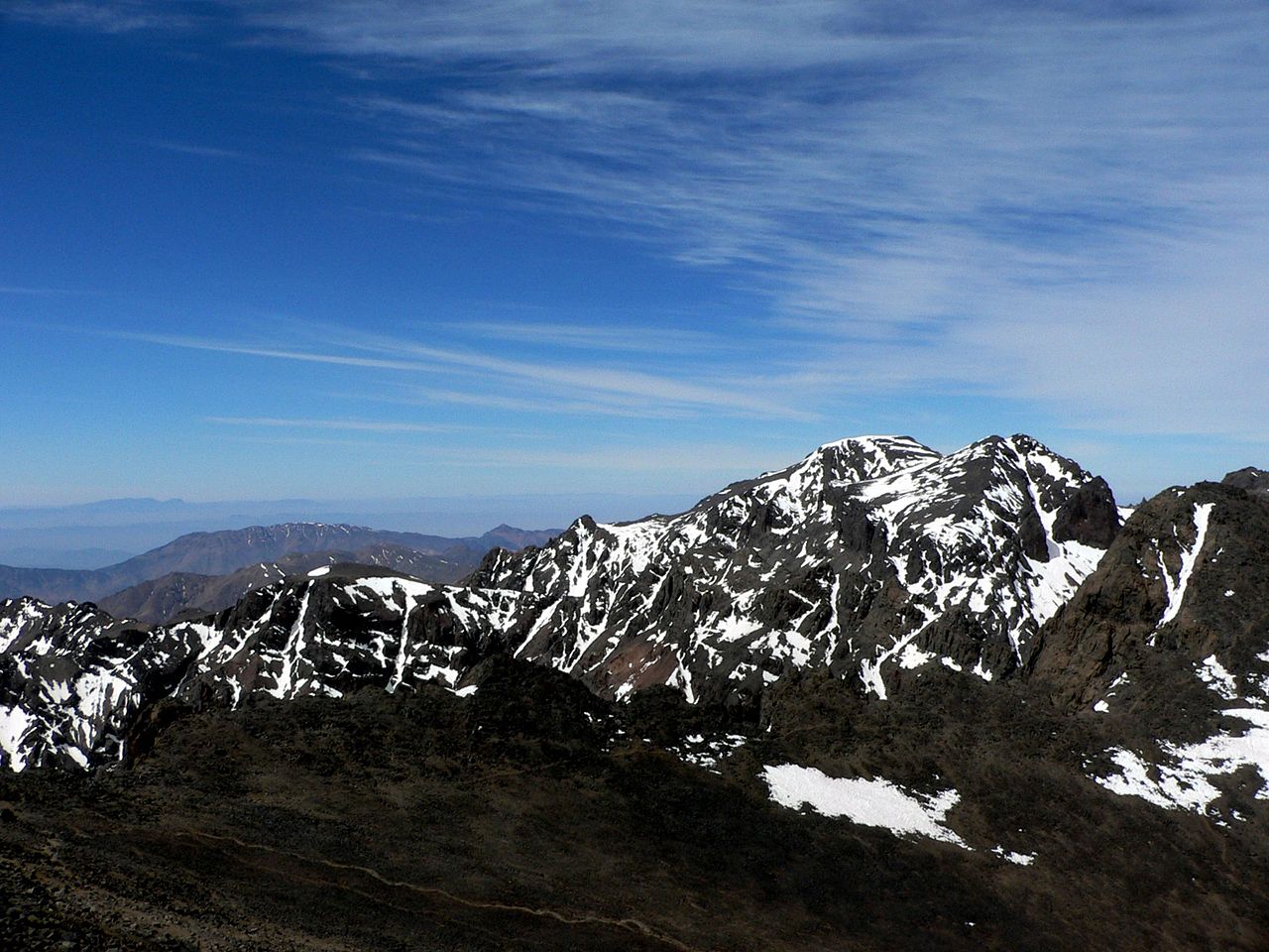 Cresta de montaña en el Alto Atlas