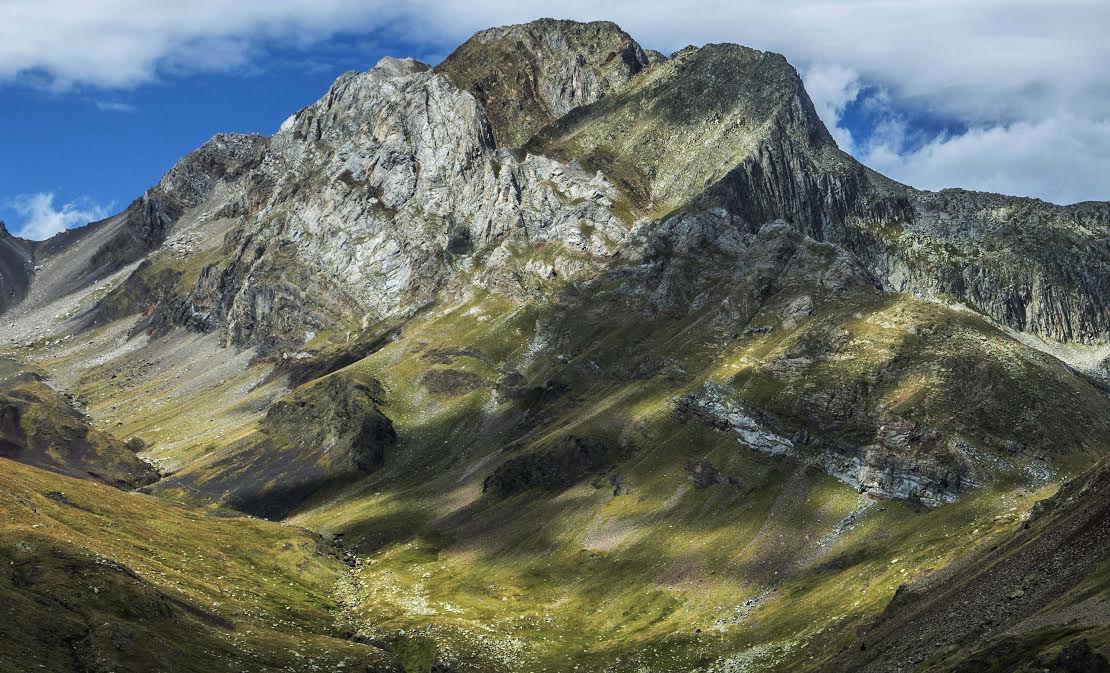 Cumbre del Vallibierna (3.067 m) y regreso